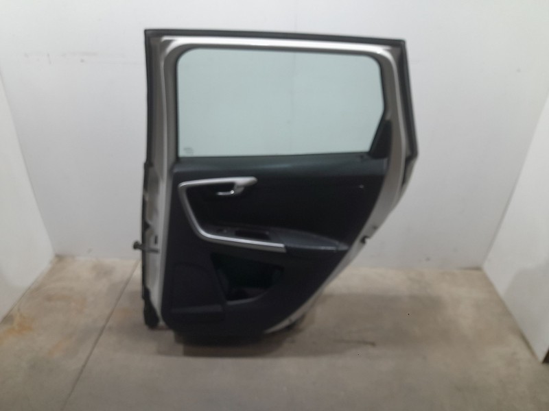 Recambio de puerta trasera derecha para volvo xc60 summum awd referencia OEM IAM 31402418 TOCADA 
