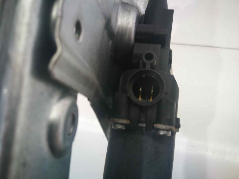 Recambio de elevalunas delantero derecho para renault clio iii 1.5 dci diesel referencia OEM IAM 400861D  2 PINS