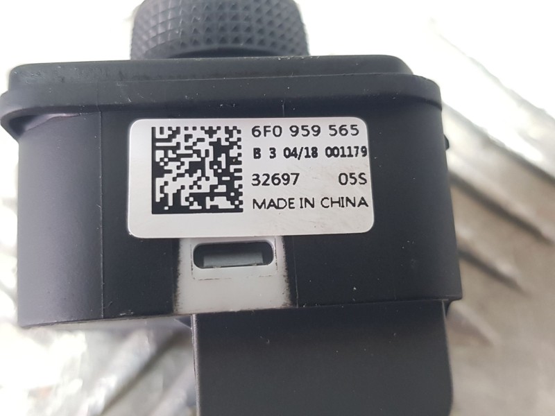Recambio de mando retrovisor para seat arona (kj7, kjp) 1.0 tsi referencia OEM IAM 6F0959565  