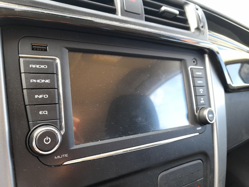 Recambio de sistema navegacion gps para mahindra kuv 100 nxt 1.2 vvt referencia OEM IAM   