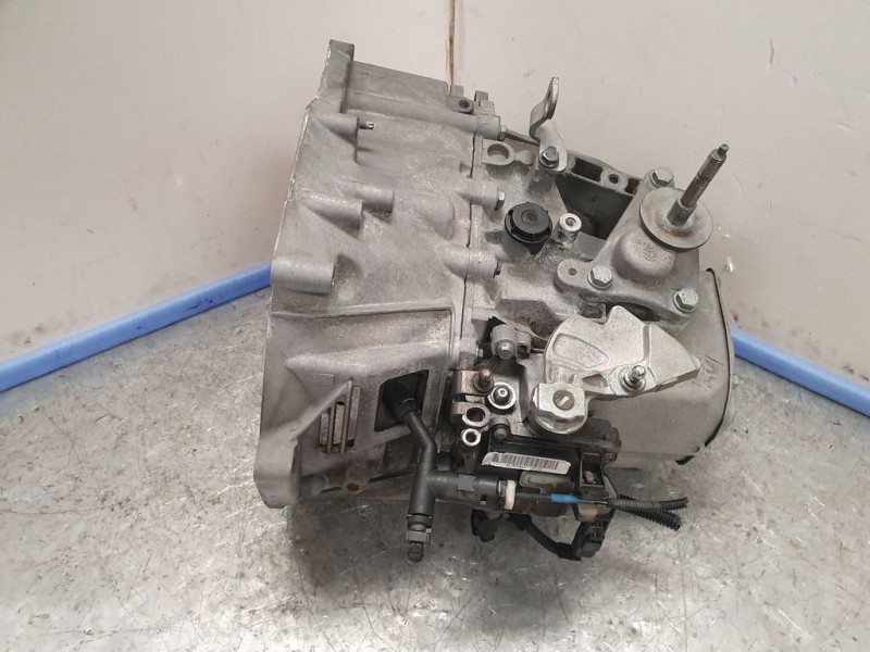 Recambio de caja cambios para citroën c4 lim. exclusive referencia OEM IAM 20EA23 1968634 6VELOCIDADES