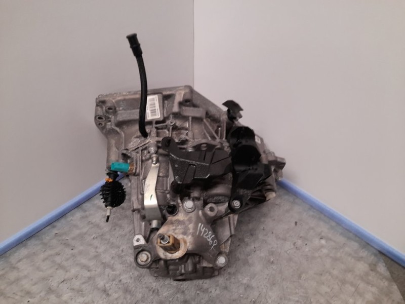 Recambio de caja cambios para dacia sandero stepway referencia OEM IAM JT4004 A002325 6VELOCIDADES