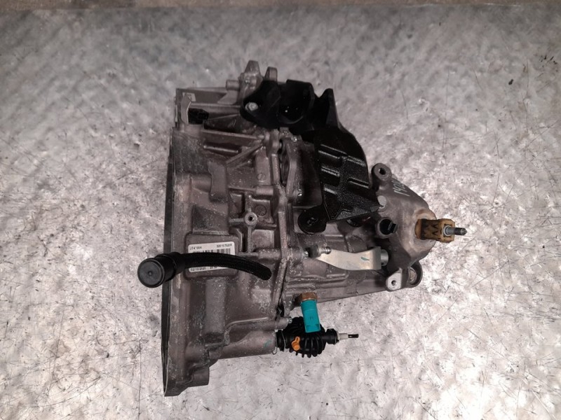 Recambio de caja cambios para dacia sandero stepway referencia OEM IAM JT4004 A002325 6VELOCIDADES
