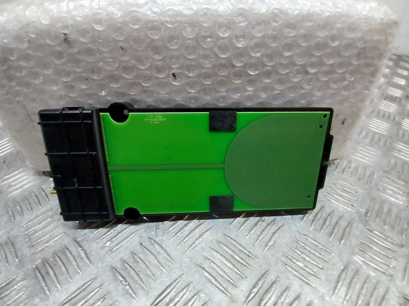 Recambio de cargador inductivo para audi a3 sportback (8va) ambiente referencia OEM IAM 8V0035502 162001111306 CARGADOR INALAMBR