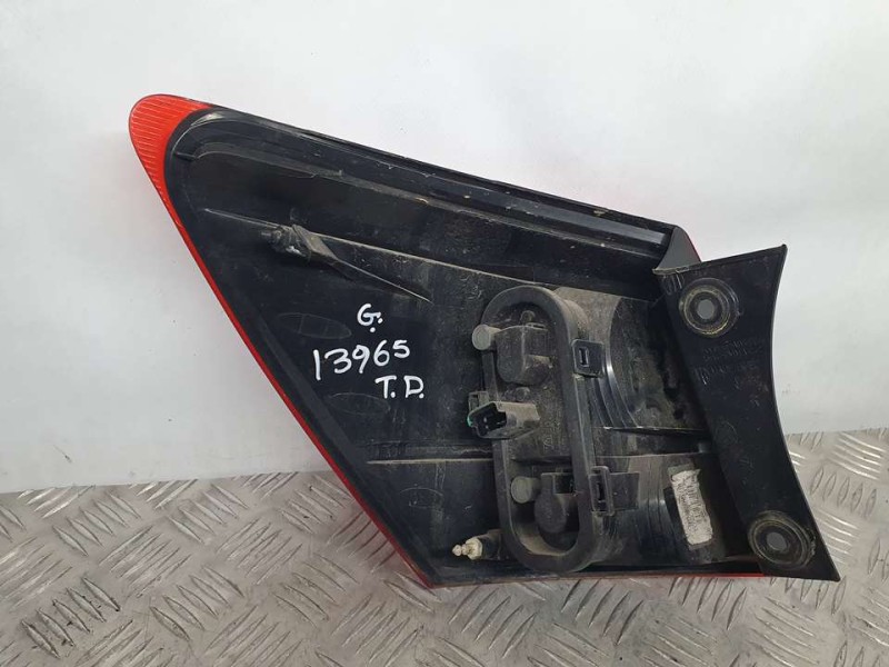 Recambio de piloto trasero derecho para nissan qashqai (j10) acenta referencia OEM IAM 26550JD000 89071062 EXTERIOR