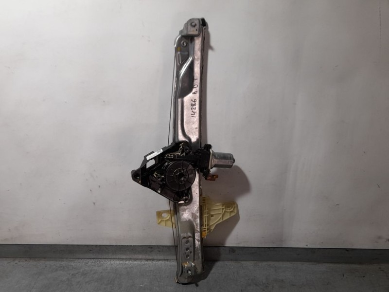 Recambio de elevalunas delantero derecho para dacia sandero stepway referencia OEM IAM 807209782R  ELECTRICO 2 PINES