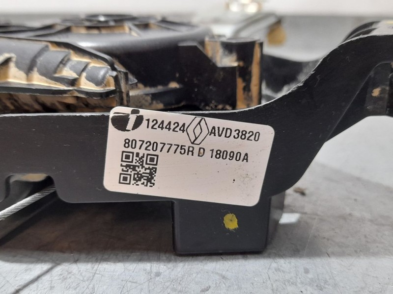 Recambio de elevalunas delantero derecho para dacia sandero stepway referencia OEM IAM 807209782R  ELECTRICO 2 PINES