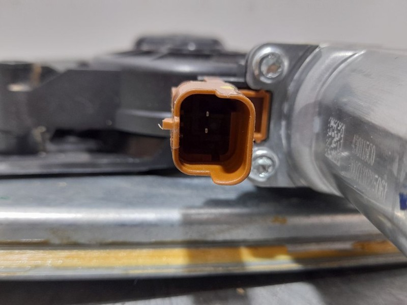 Recambio de elevalunas delantero derecho para dacia sandero stepway referencia OEM IAM 807209782R  ELECTRICO 2 PINES