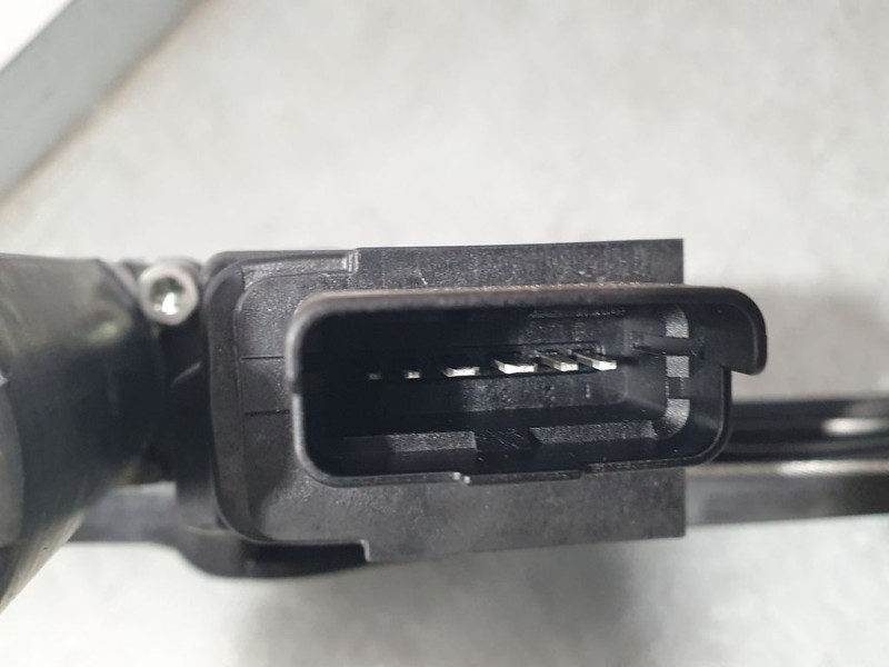 Recambio de elevalunas delantero izquierdo para peugeot 3008 gt line referencia OEM IAM 9830389380  ELECTRICO 6 PINS