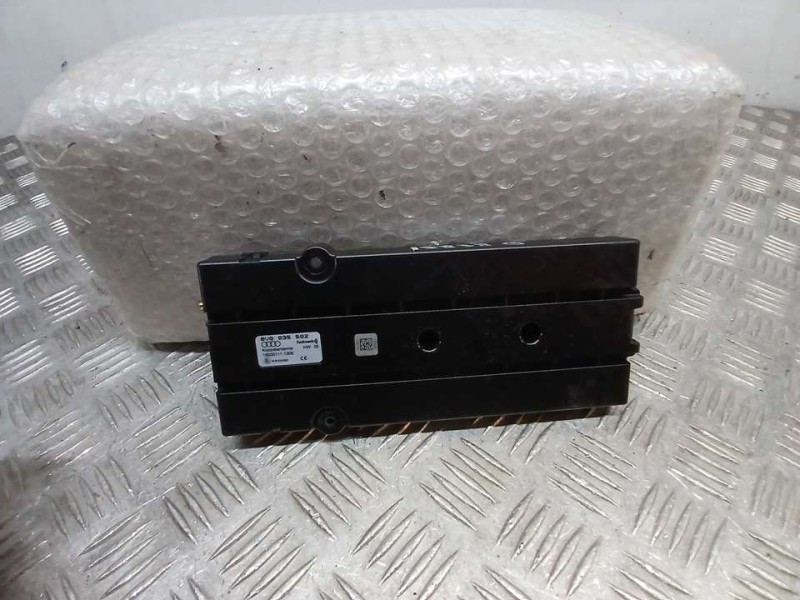 Recambio de cargador inductivo para audi a3 sportback (8va) ambiente referencia OEM IAM 8V0035502 162001111306 CARGADOR INALAMBR