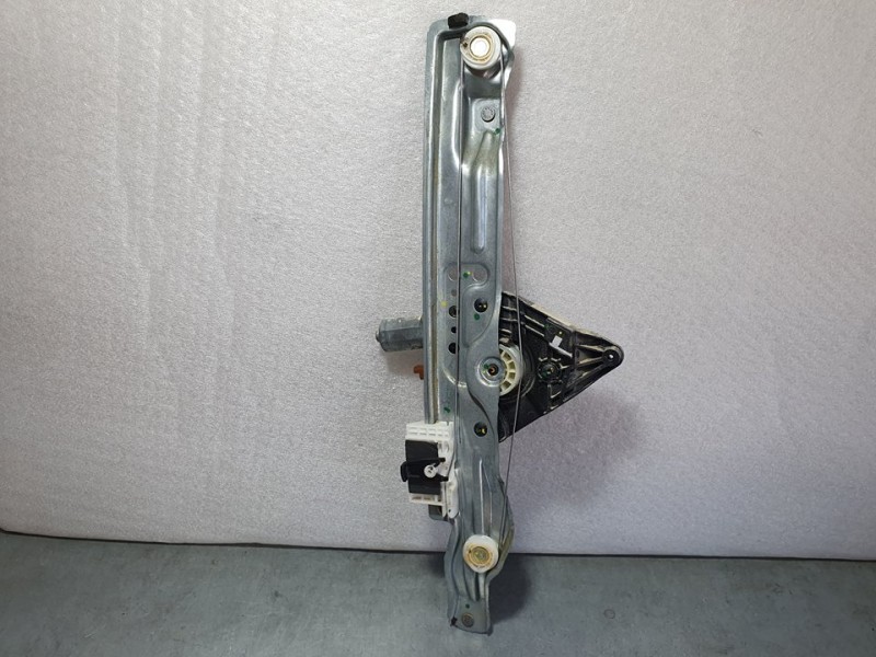 Recambio de elevalunas trasero derecho para dacia sandero stepway referencia OEM IAM 124364E  2 PINES