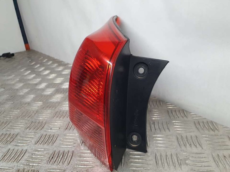 Recambio de piloto trasero izquierdo para nissan qashqai (j10) acenta referencia OEM IAM 26555JD000 89071061 