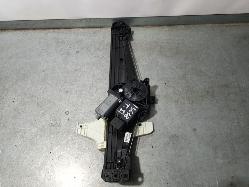 Recambio de elevalunas trasero izquierdo para peugeot 3008 gt line referencia OEM IAM 9830389080  ELECTRICO 6 PINS