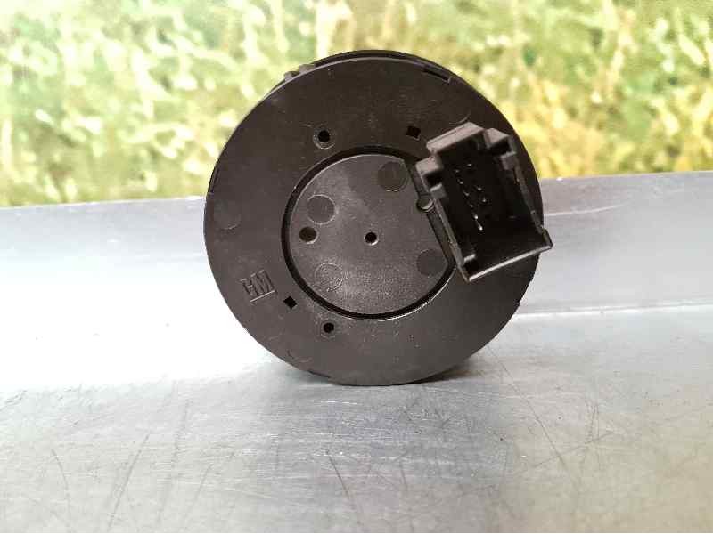 Recambio de mando luces para opel corsa d catch me referencia OEM IAM 13249397 241894 TRW