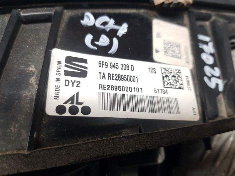 Recambio de piloto trasero derecho interior para seat arona (kj7, kjp) 1.0 tsi referencia OEM IAM 6F9945308D  