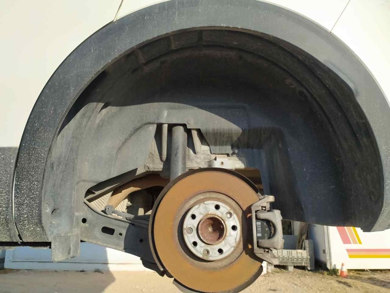 Recambio de plastico pase rueda tras. izq. para peugeot 3008 allure pack referencia OEM IAM 9810125680  