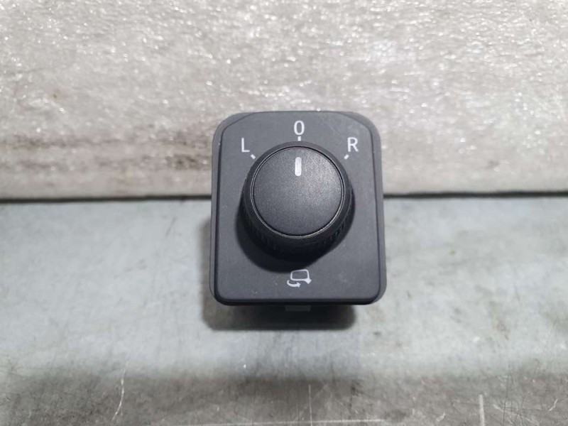 Recambio de mando retrovisor para seat arona fr referencia OEM IAM 6F0959565  