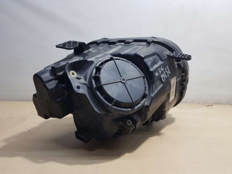 Recambio de faro izquierdo para citroën c3 aircross bluehdi 110 s&s eat6 shine referencia OEM IAM 13468646  VALEO