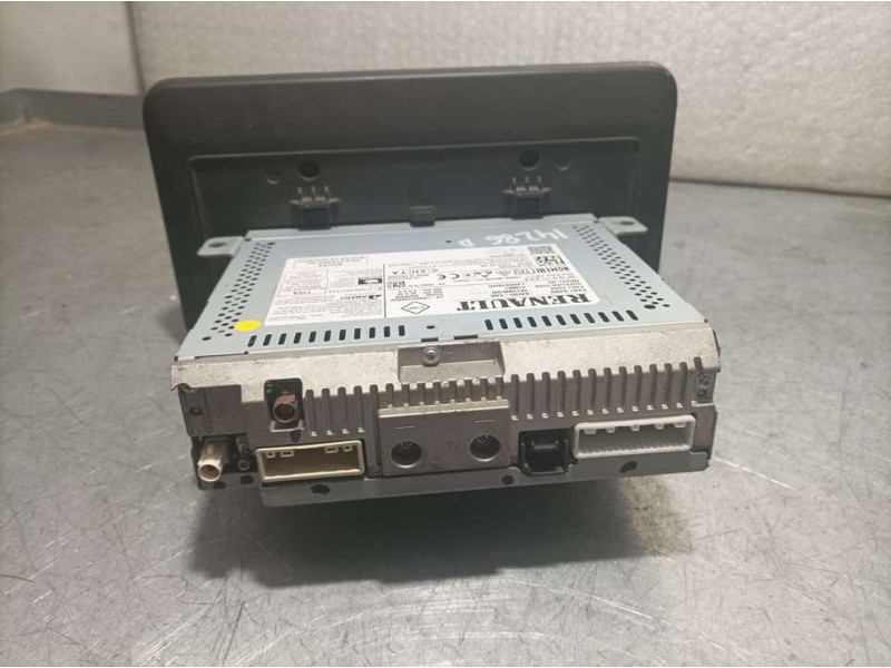 Recambio de sistema navegacion gps para dacia sandero stepway referencia OEM IAM 28115081R 410081 