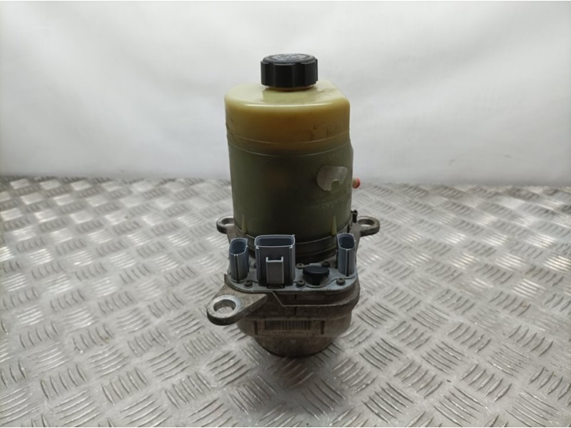 Recambio de bomba direccion electrica para ford focus lim. (cb4) trend referencia OEM IAM 4M513K514CC  