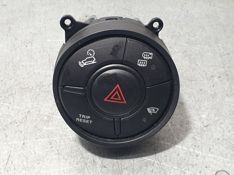 Recambio de warning para ssangyong actyon 200 xdi 4wd limited referencia OEM IAM 0131010HCH  WARNING