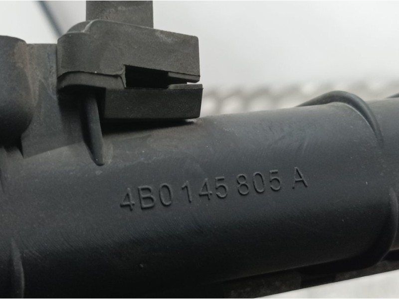 Recambio de intercooler para audi a6 berlina (4b2) 2.5 tdi quattro referencia OEM IAM 4B0145805A  