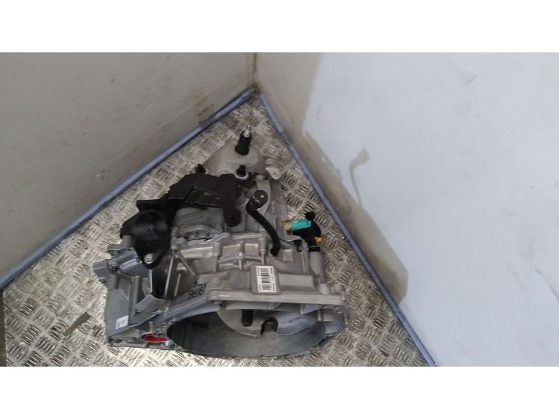 Recambio de caja cambios para dacia sandero iii 1.0 tce 90 referencia OEM IAM JT4023 320107400r 6VELOCIDADES