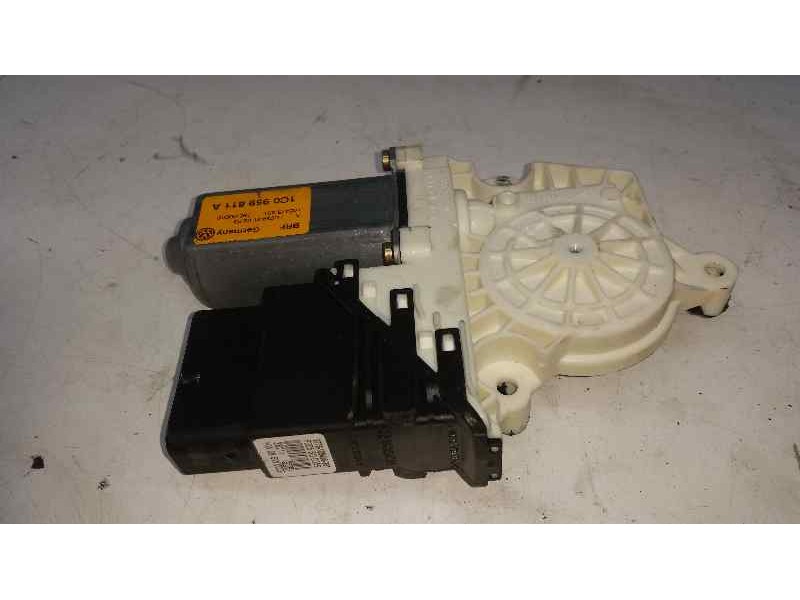 Recambio de motor elevalunas trasero izquierdo para volkswagen golf iv variant (1j5) conceptline referencia OEM IAM   