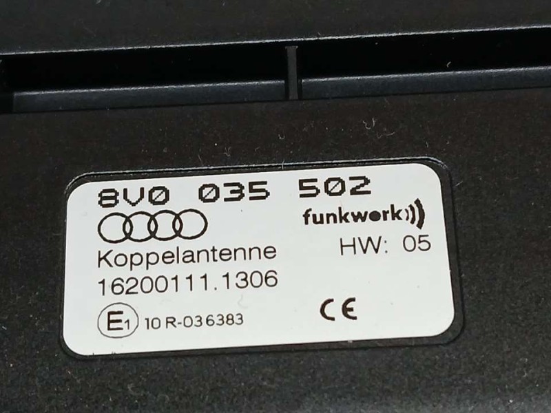 Recambio de cargador inductivo para audi a3 sportback (8va) ambiente referencia OEM IAM 8V0035502 162001111306 CARGADOR INALAMBR