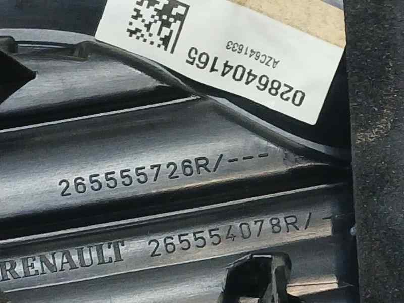 Recambio de piloto trasero izquierdo para renault captur life referencia OEM IAM 265555726R  INTERIOR