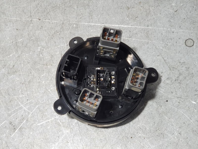 Recambio de modulo electronico para ssangyong actyon 200 xdi 4wd limited referencia OEM IAM 8550131070HCH  ESP NIEBLA MANDO RETR