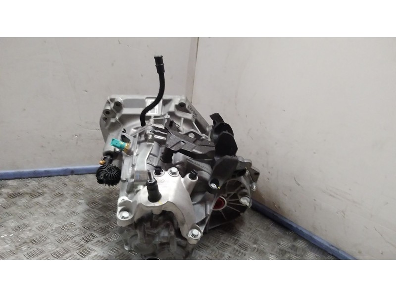 Recambio de caja cambios para dacia sandero iii 1.0 tce 90 referencia OEM IAM JT4023 320107400r 6VELOCIDADES