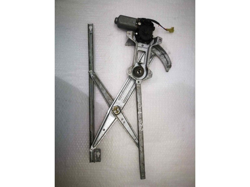 Recambio de elevalunas delantero derecho para mg 200 referencia OEM IAM   DOS PINS