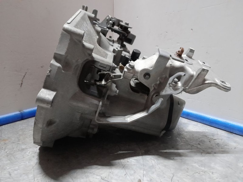 Recambio de caja cambios para peugeot 108 active referencia OEM IAM 20CR16 1087751 5VELOCIDADES