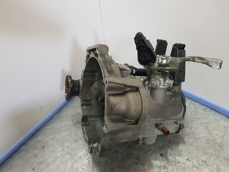 Recambio de caja cambios para skoda fabia combi active referencia OEM IAM PED  5VELOCIDADES