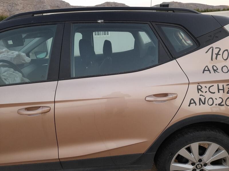 Recambio de puerta trasera izquierda para seat arona (kj7, kjp) 1.0 tsi referencia OEM IAM 6F9833051C  