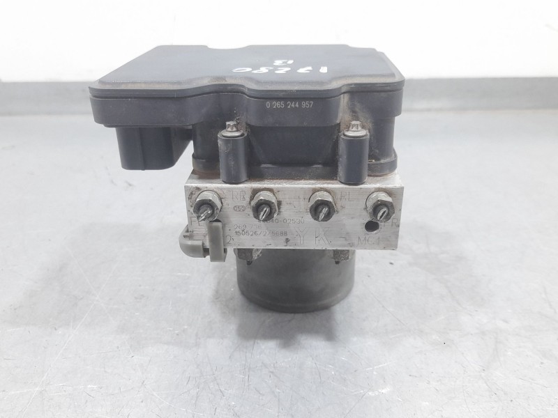 Recambio de abs para toyota auris (_e18_) 1.4 d-4d (nde180_) referencia OEM IAM 44054002530  