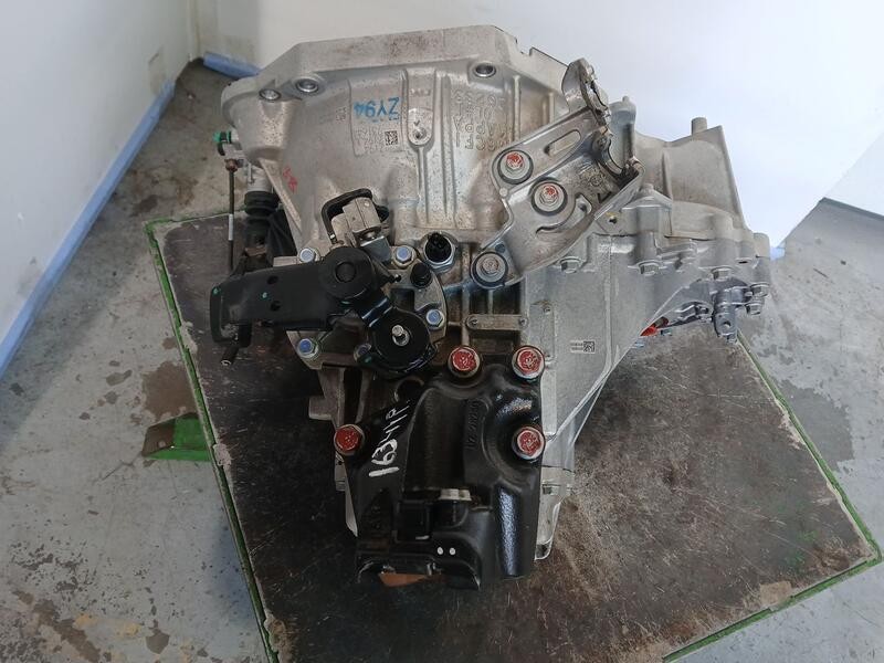 Recambio de caja cambios para hyundai kona klass referencia OEM IAM ZY94JU 731644 6VELOCIDADES