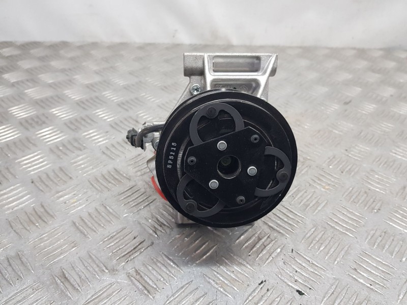 Recambio de compresor aire acondicionado para dacia sandero iii 1.0 tce 90 referencia OEM IAM 926008469R  