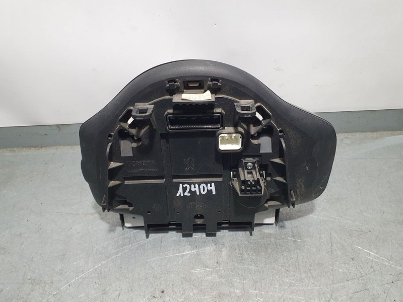 Recambio de cuadro instrumentos para peugeot 108 active referencia OEM IAM   SIN REFERENCIA