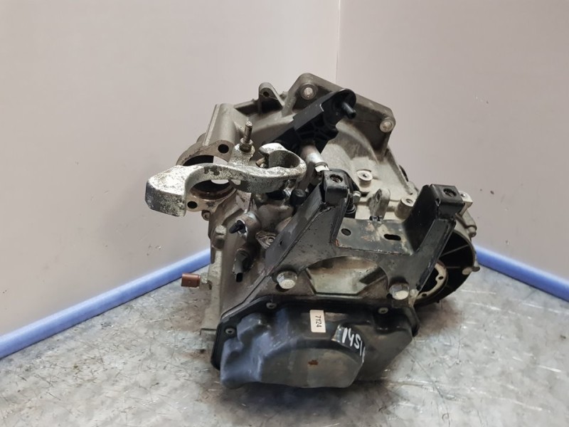 Recambio de caja cambios para skoda fabia combi active referencia OEM IAM PED  5VELOCIDADES