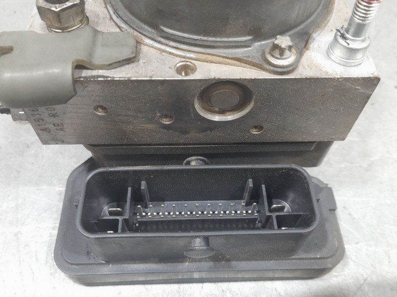 Recambio de abs para toyota auris (_e18_) 1.4 d-4d (nde180_) referencia OEM IAM 44054002530  