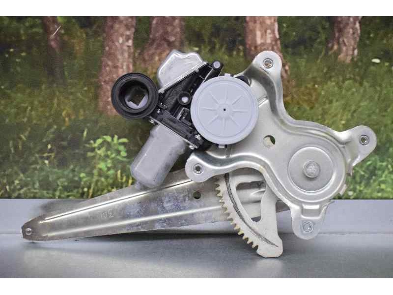 Recambio de elevalunas trasero derecho para lexus ct 200h referencia OEM IAM  7 PINS ELECTRICO