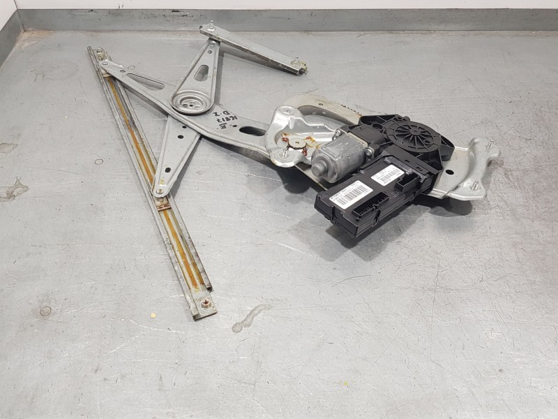 Recambio de elevalunas delantero izquierdo para renault grand scénic iii (jz0/1_) 1.5 dci referencia OEM IAM 807310021R  