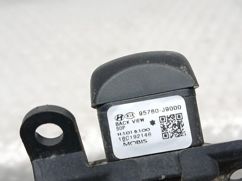 Recambio de camara vision trasera para hyundai kona klass referencia OEM IAM 95760J9000 MOBIS 18C192146