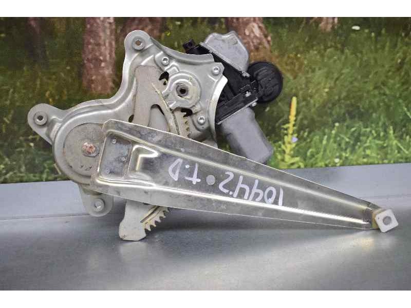 Recambio de elevalunas trasero derecho para lexus ct 200h referencia OEM IAM  7 PINS ELECTRICO