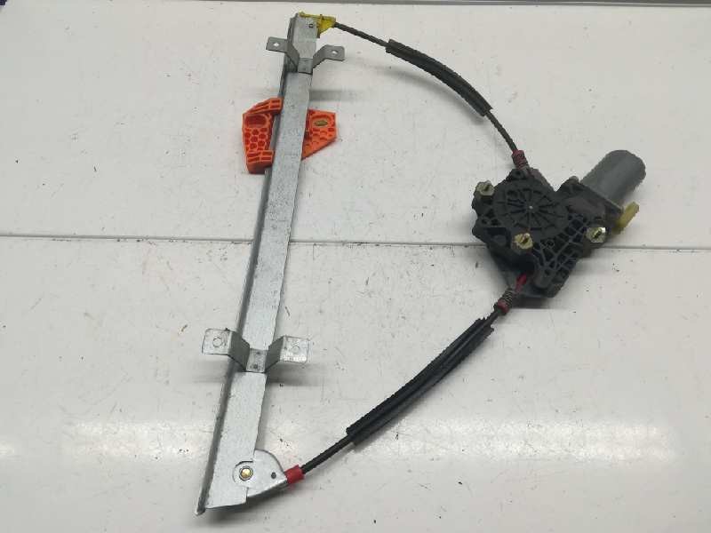 Recambio de elevalunas delantero derecho para ford fiesta berlina básico referencia OEM IAM  2 PINS ELECTRICO
