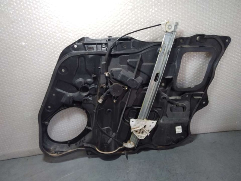 Recambio de elevalunas delantero izquierdo para mazda 3 berlina (bk) 1.6 crdt active referencia OEM IAM BP4K59590A BP4K-59-590A 