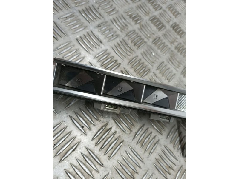 Recambio de mando multifuncion para ds 7 crossback performance line referencia OEM IAM 98177780DX  