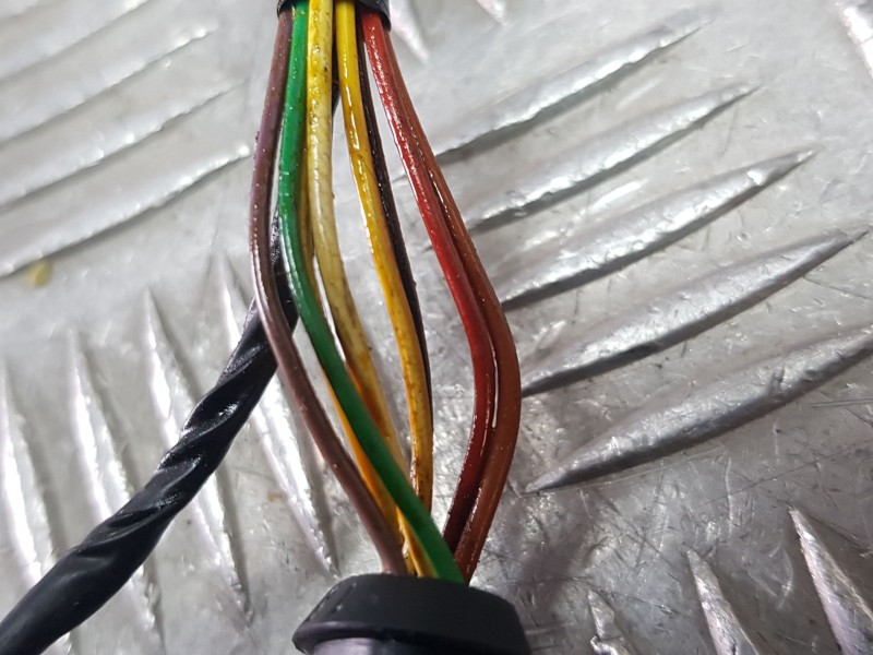 Recambio de retrovisor izquierdo para seat arona (kj7, kjp) 1.0 tsi referencia OEM IAM 212836607 ELECTRICO ABATIBLE 2 CLAVIJAS D